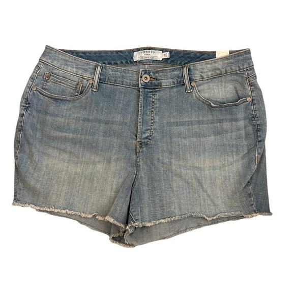 New Torrid Denim Light Wash Shorts Plus Size 20 - Picture 1 of 3